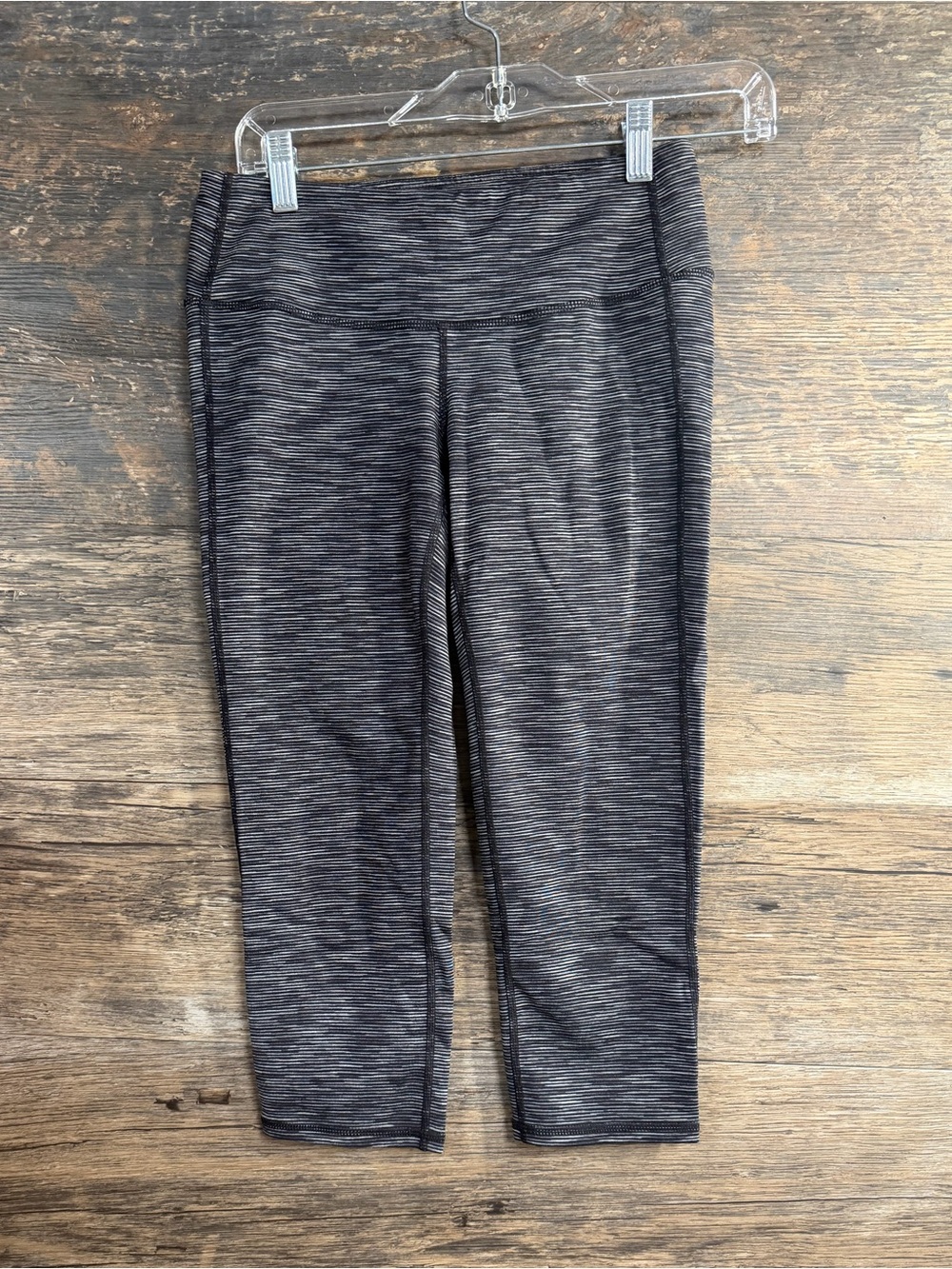 Athleta Charcoal Heather Capri Leggings